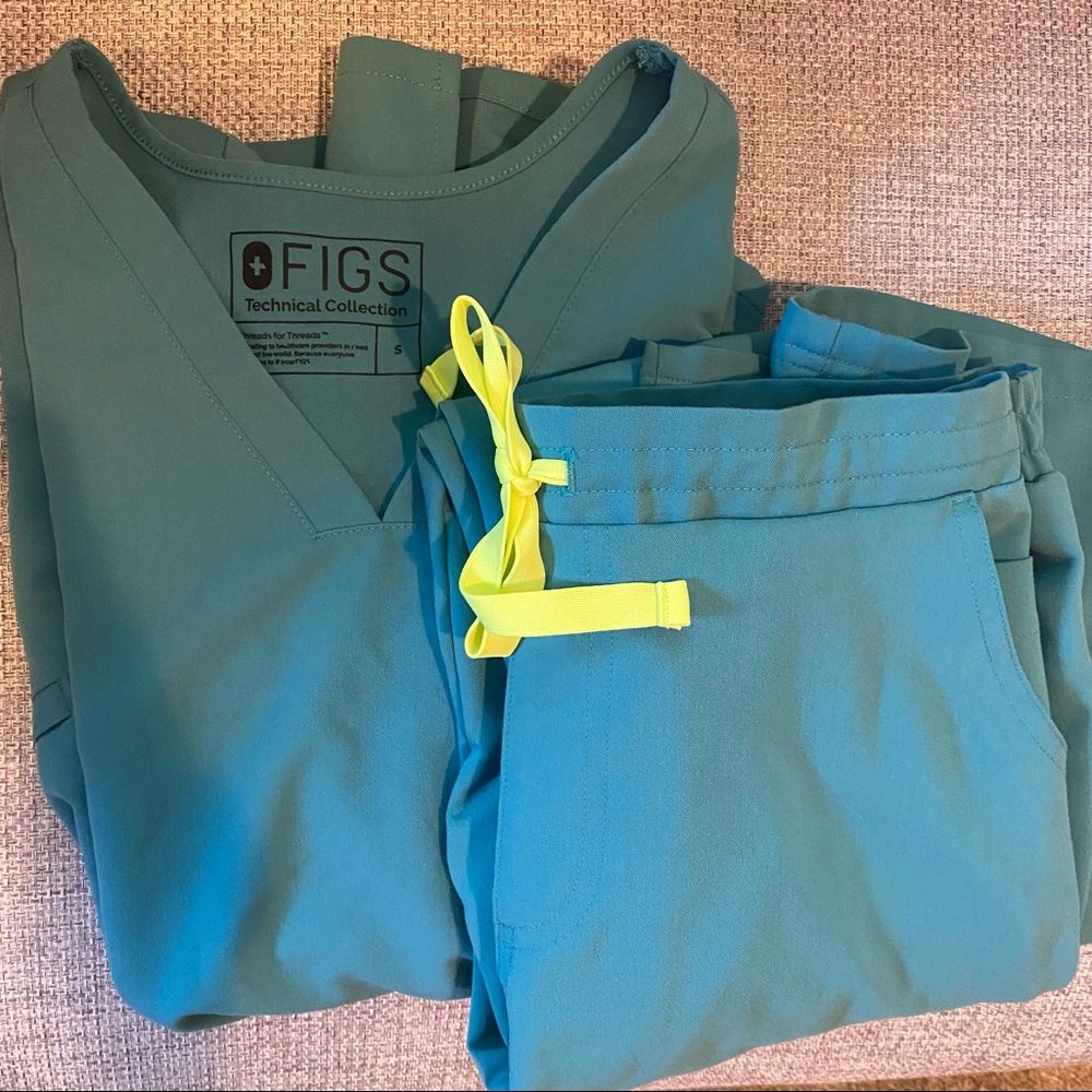 NWOT Marine Scrub Set